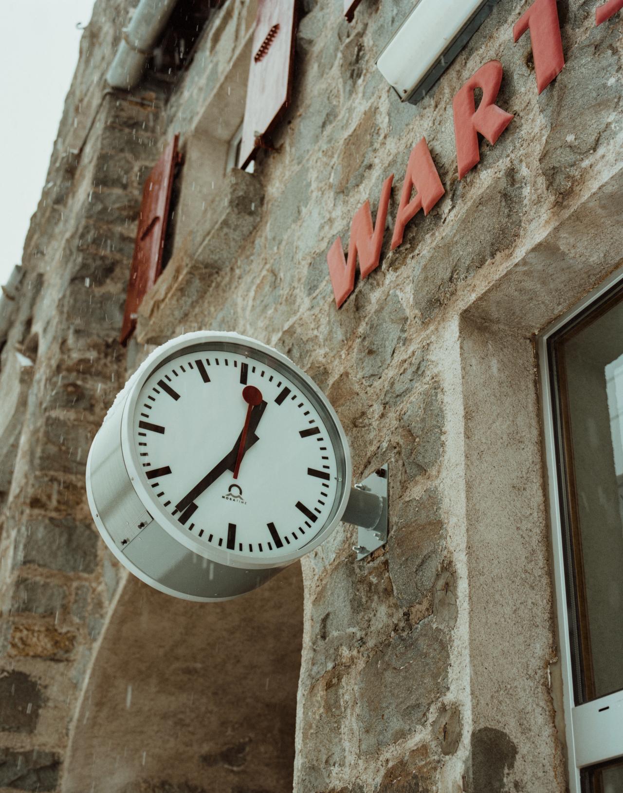 clock at train station