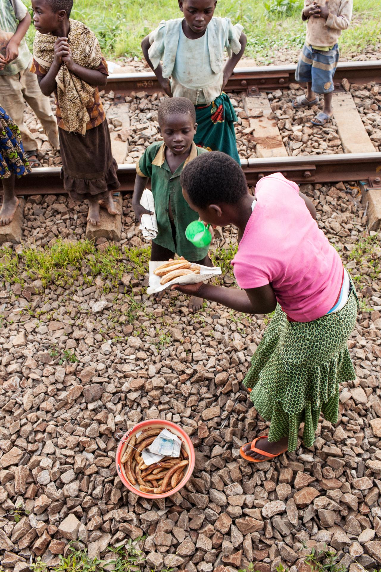 foodseller on traintrack